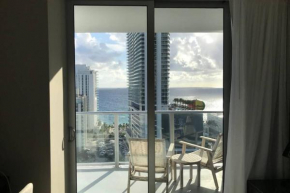 Hollywood Beach luxury condo-HBH, Hollywood